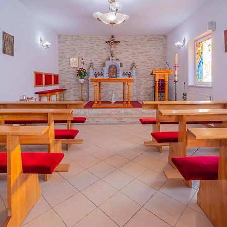מיצ'יצ'ניו Nadmorski Dom Rekolekcyjny מראה חיצוני תמונה